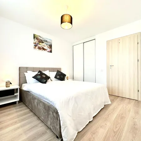 Urban Plaza Astra - Rise Private & Apartment Brasov