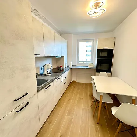 Apartment Urban Plaza Astra - Rise Private & Brasov